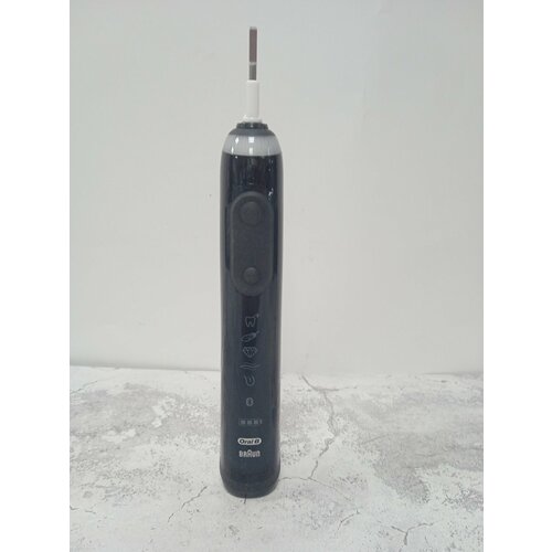 Электрическая зубная щетка Oral-B Genius X Special Edition black 899000₽