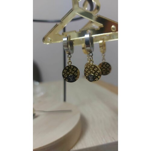 фото Серьги серьги-подвески в стиле известного бренда, золотой, серебряный нет бренда