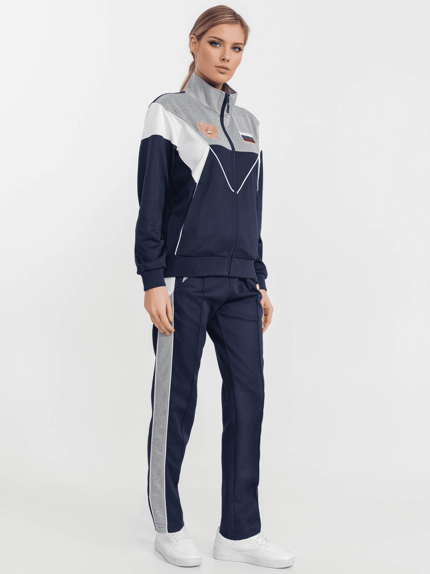 Костюм спортивный