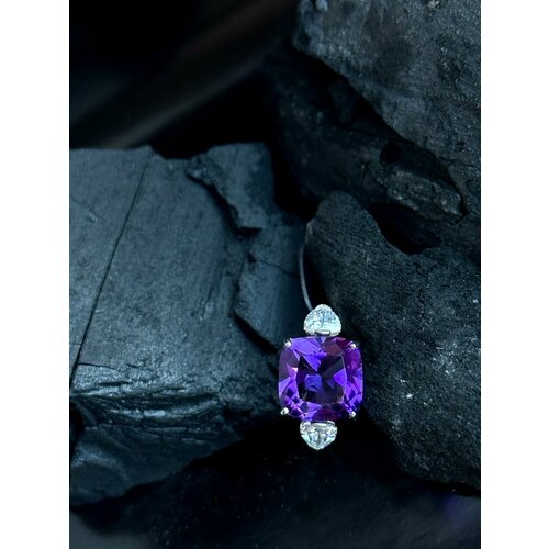 фото Кольцо, серебро, 925 проба, аметист синтетический, фианит, размер 18, фиолетовый, серебряный нет бренда