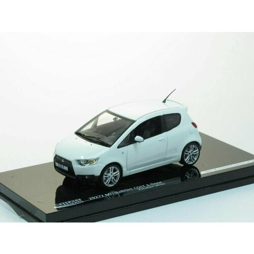 3 pcs women Масштабная модель Mitsubishi Colt (Z30), 3-door, white, limited edition 525 pcs