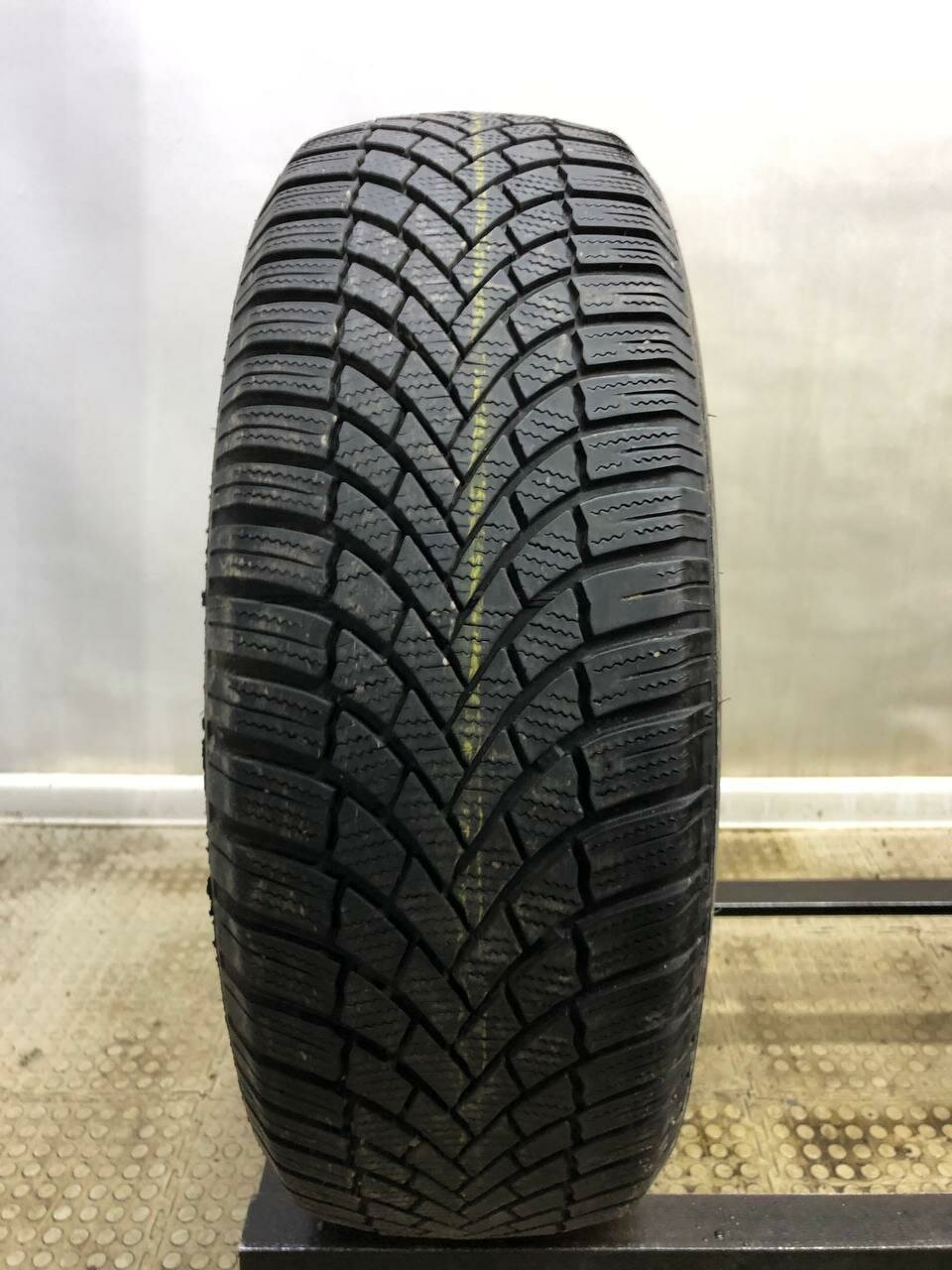 Bridgestone Blizzak LM005 215/60 R17 БУ Шины Зимние