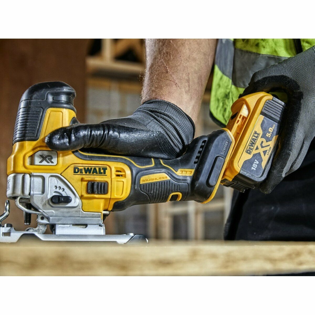 Лобзик DeWalt DCS335N без аккумулятора и зарядного устройства - фото №14