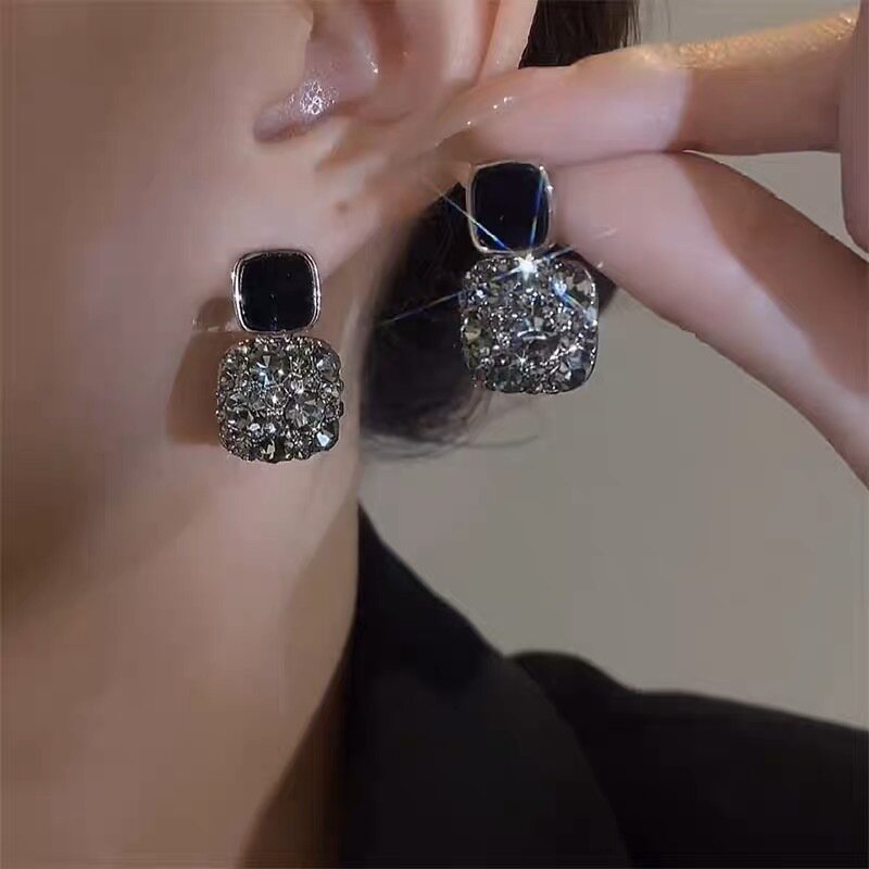 Серьги с подвесками 