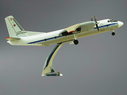 Изображение товара Самолет АН-26 (ВВС России) (С шасси) [Готовая модель] (1:72) [RF-36004, 26]