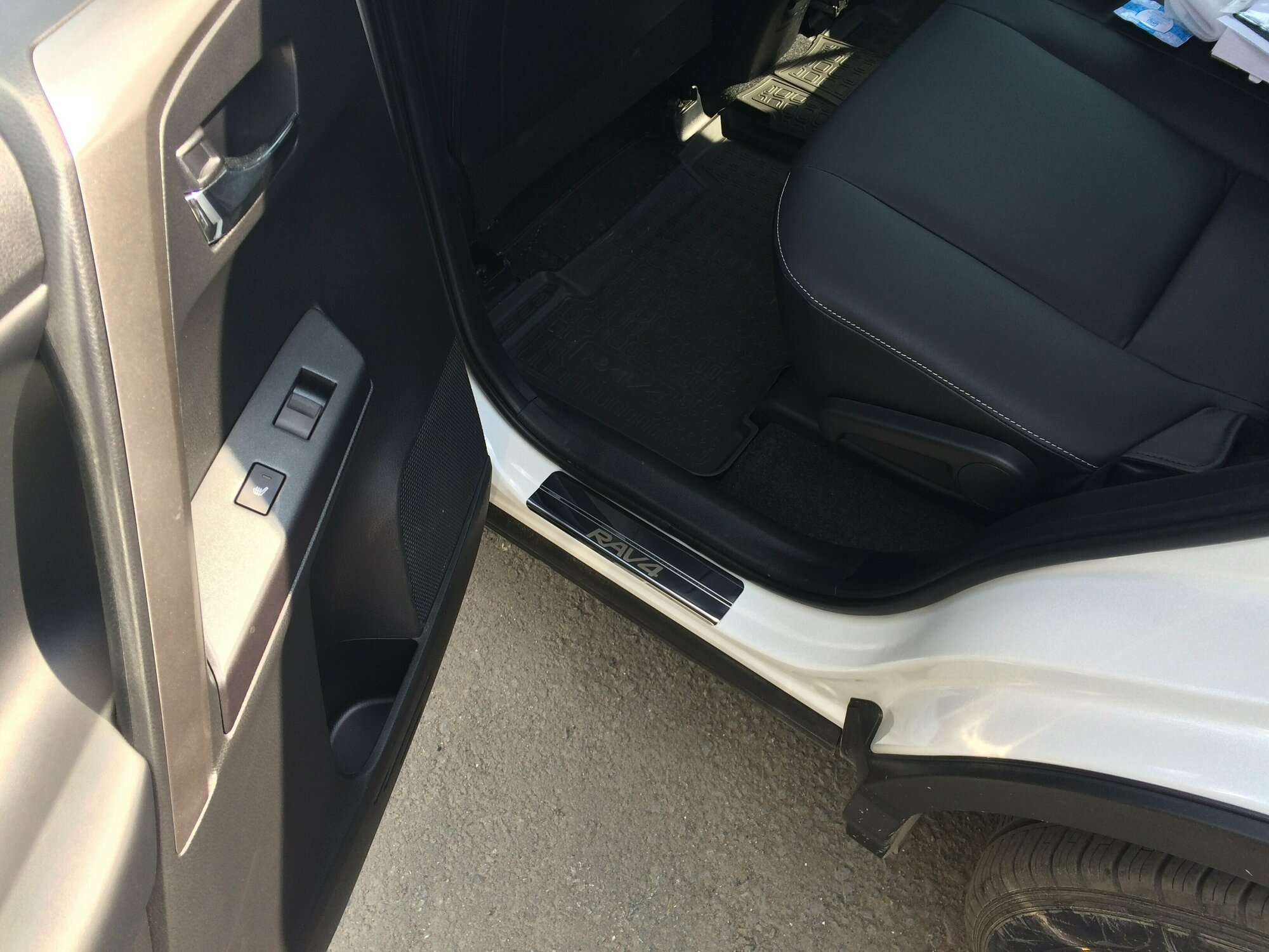 Накладки на пороги Toyota RAV-4 4 2013-2019 (нерж. сталь) компл. 4шт. — фото 6