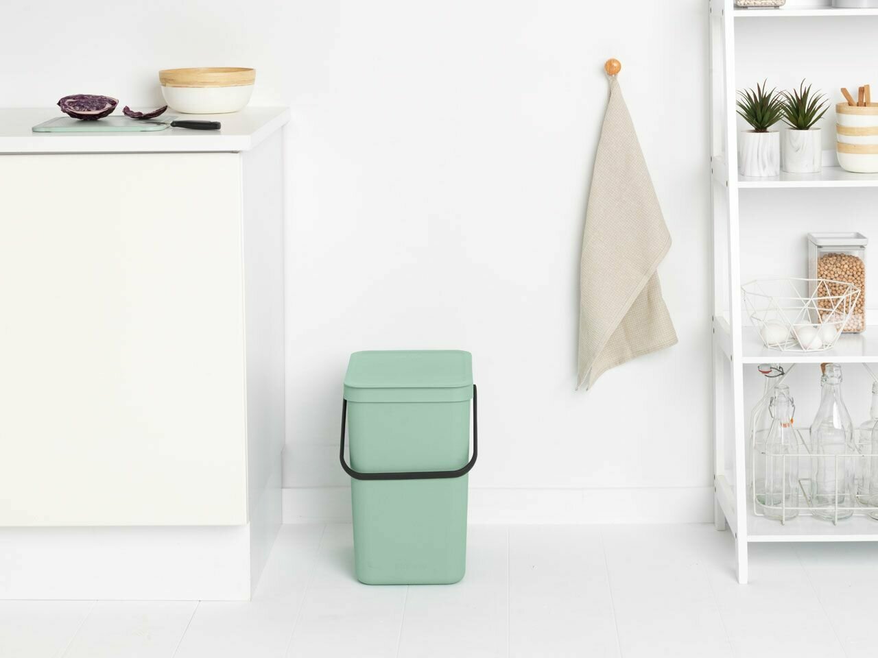 Ведро для мусора 25 л Brabantia Sort & Go мятно-голубой - фото №8