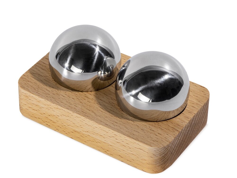 фото Стальные сферы для охлаждения виски Islay