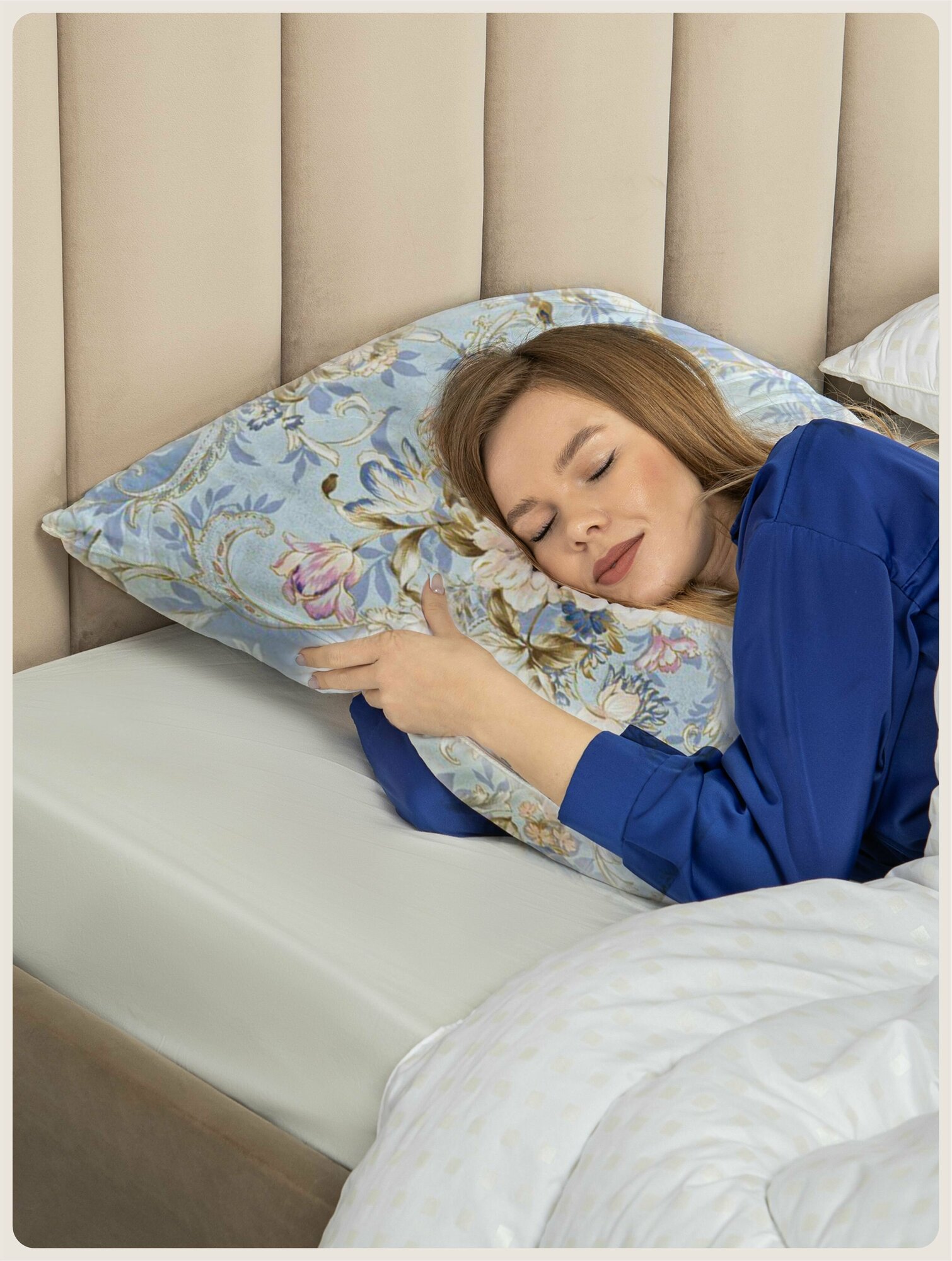 Подушка для сна 68х68 пух-перо