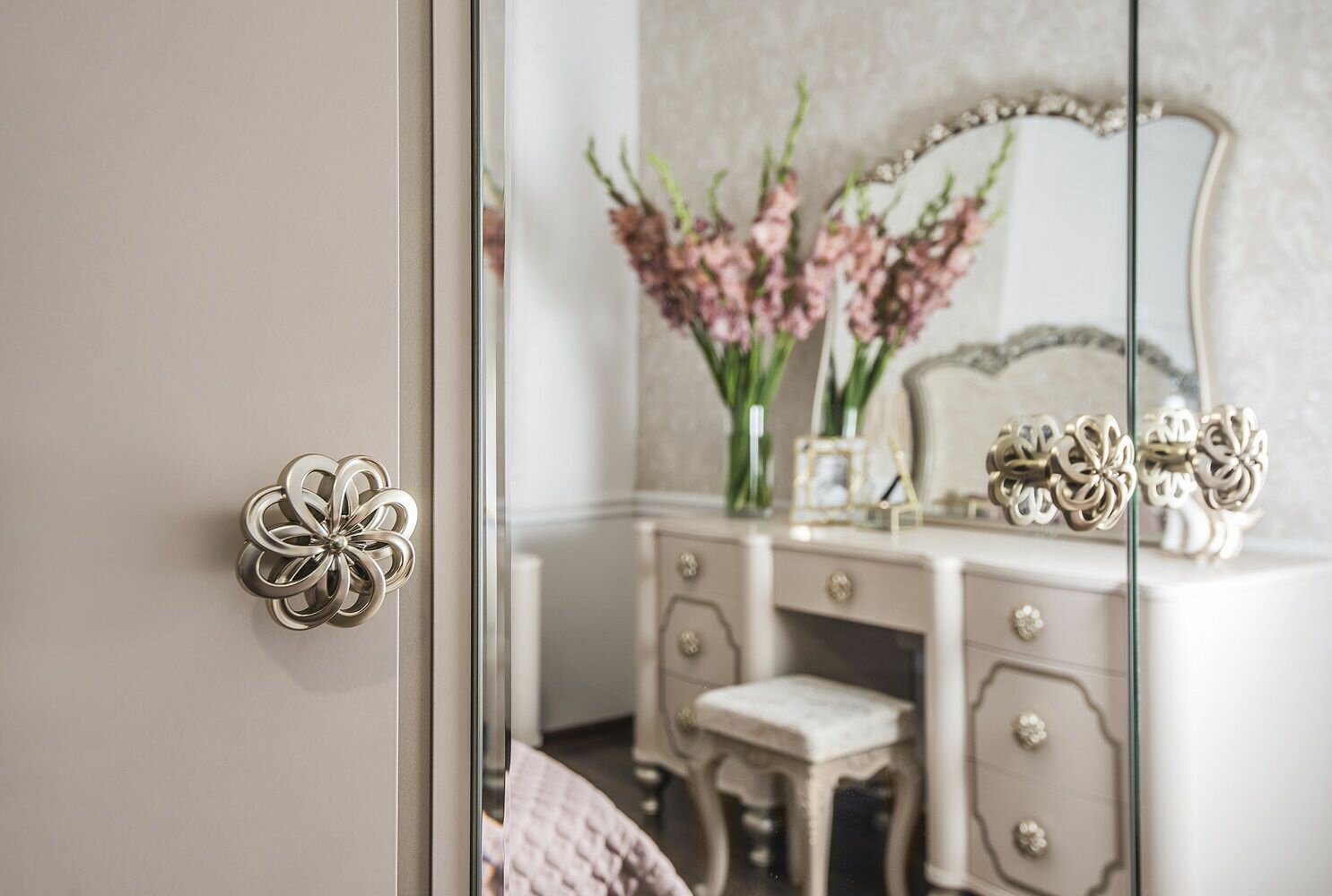 фото Зеркало Лали ППУ бежевый