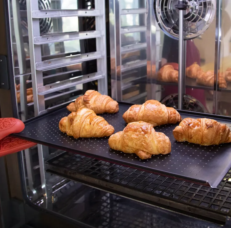 фото Противень 1,5 мм 3 борта перфорированный тефлон