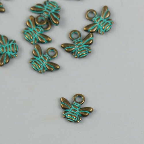 Подвеска Пчелка с патиной 1х1 см 58₽