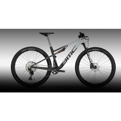 Велосипед BMC Fourstroke 01 THREE XT 8100 WHITE/BLACK K4 (2023) M, Черный/белый