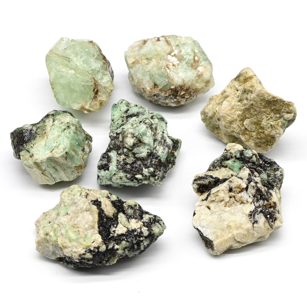 Минерал берилл 37*31*24мм, 31-39г .