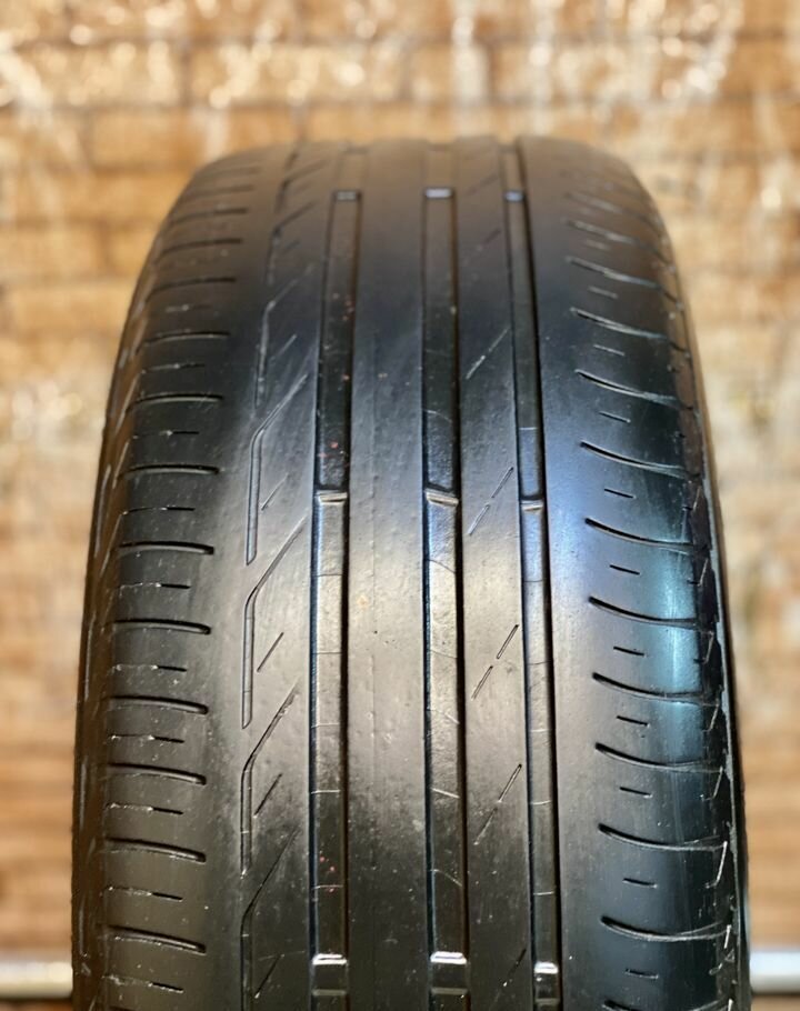 Bridgestone Turanza T001 215/55 R17