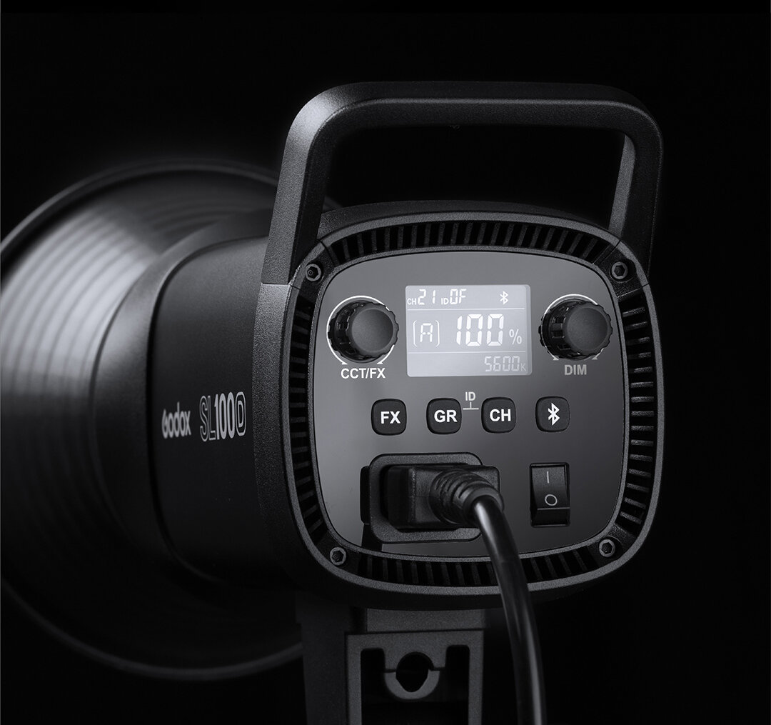 Осветитель светодиодный Godox SL100D студийный - фото №17