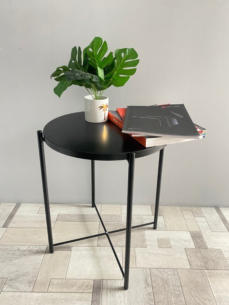 фото Стол-поднос металлический 1 ярус 42*52 см круглый на ножках черный Baizheng