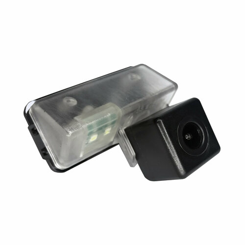 Камера заднего вида в плафоне на Toyota Avensis III Auris II дорестайлинг Corolla E210 177000₽