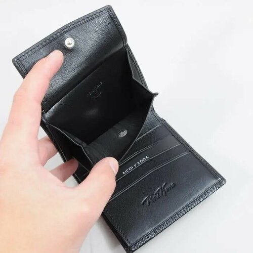 фото Кошелек neri karra, фактура лаковая, под рептилию, черный