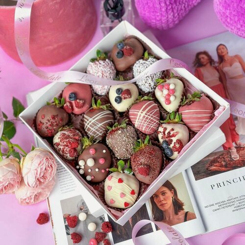 Изображение товара Подарочный набор для женщин 1074. В наборе 16-19 шт. Бельгийский шоколад Callebaut