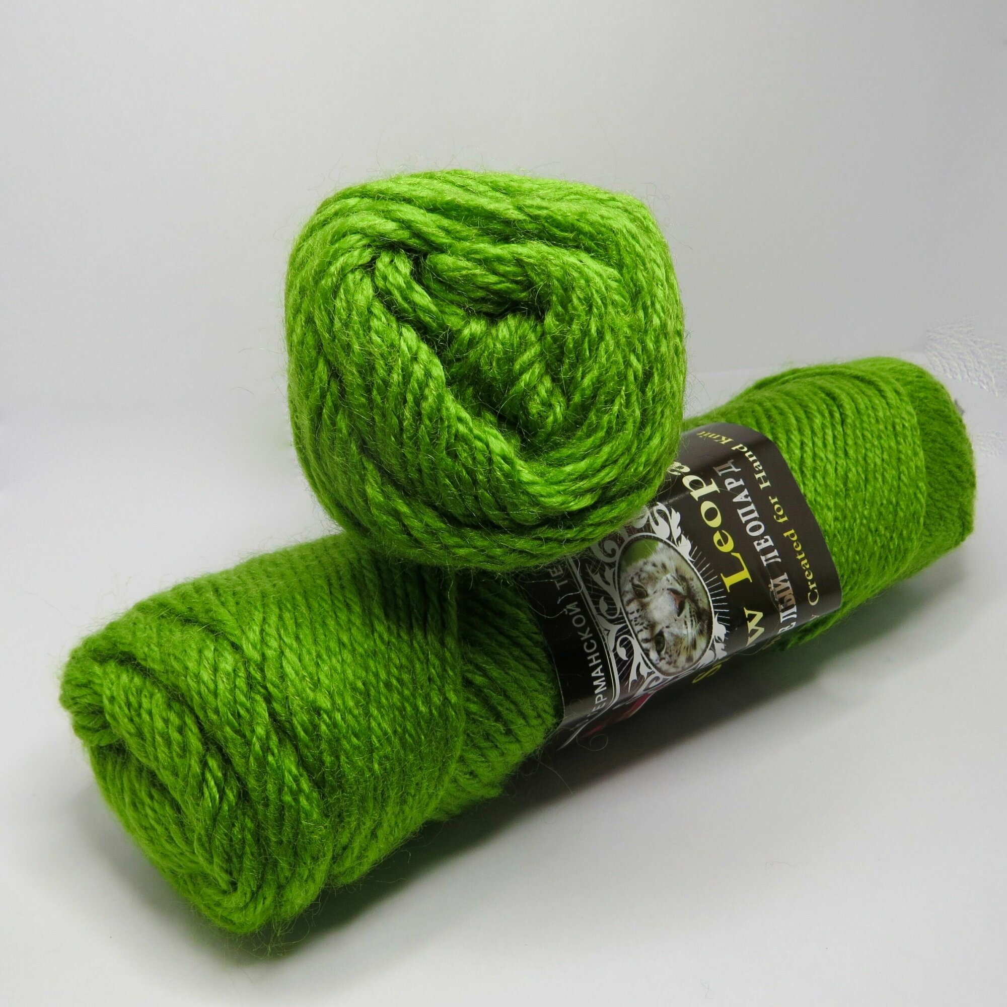Пряжа Color City Snow Leopard (Белый леопард) 2406 салатовый 30% мохер, 60% австралийский кашемир, 10% акрил 100г 180м 1 шт