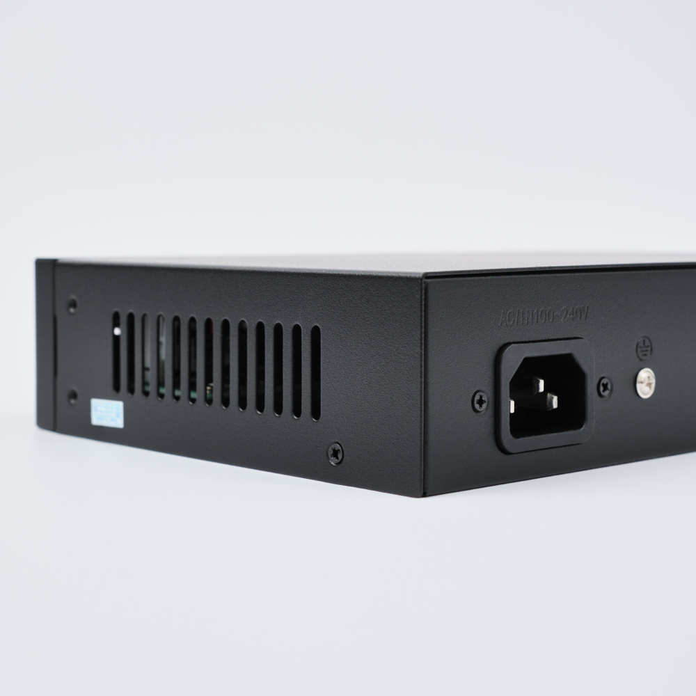Коммутатор (свитч) PoE 4 порта+2 LAN для IP видеонаблюдения