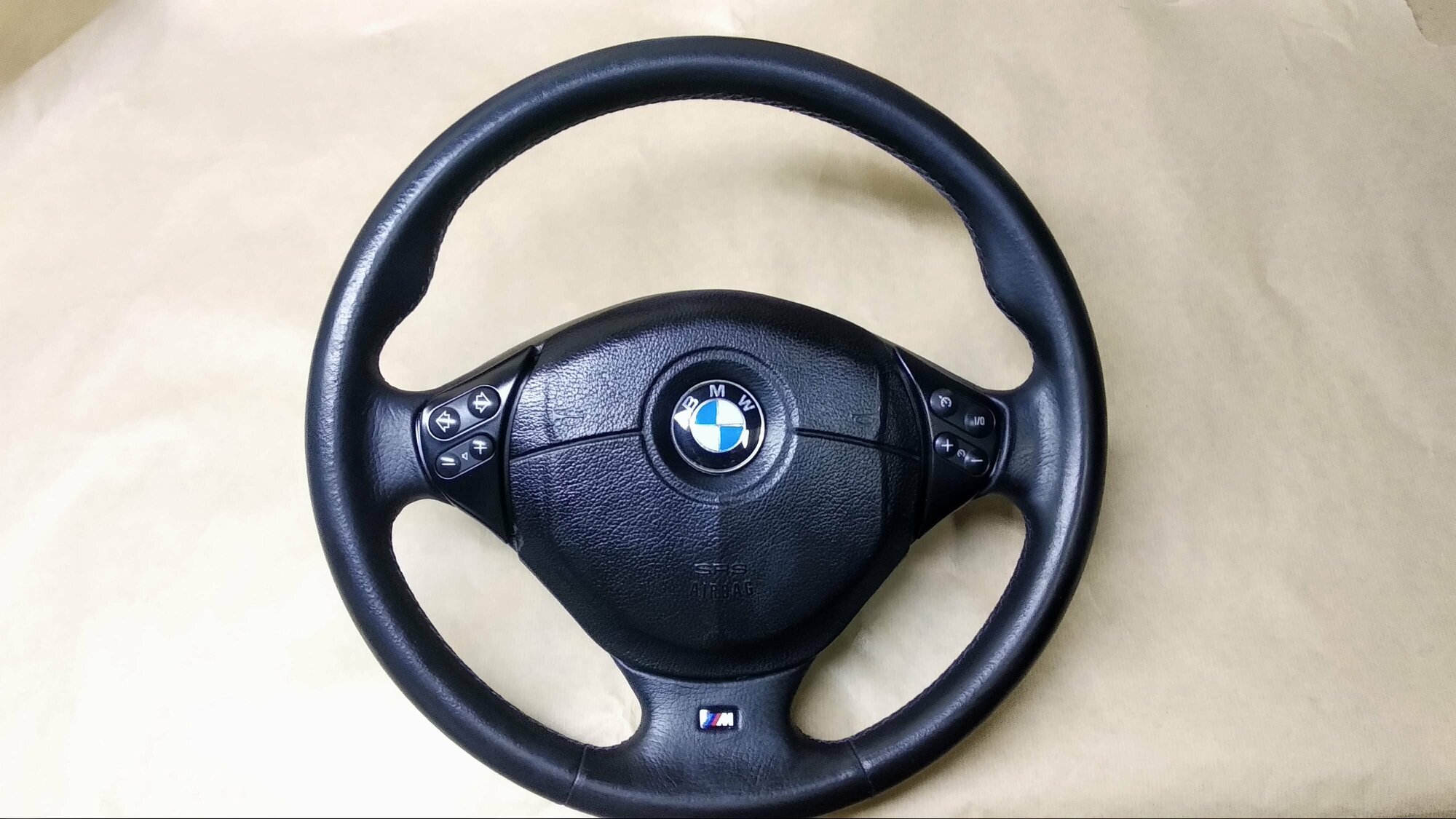 Эмблема на руль BMW classic