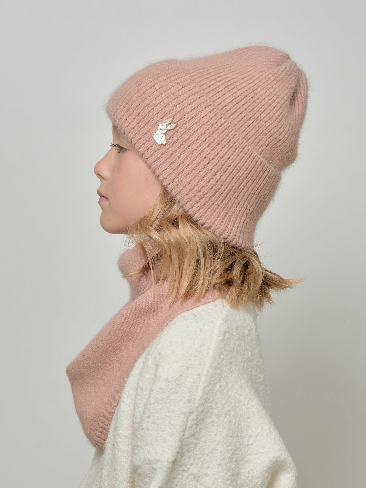 Комплект с головным убором Андерсен Осень-зима 2023 для девочек, 2 предмета, размер 54-56, розовый — фото 1