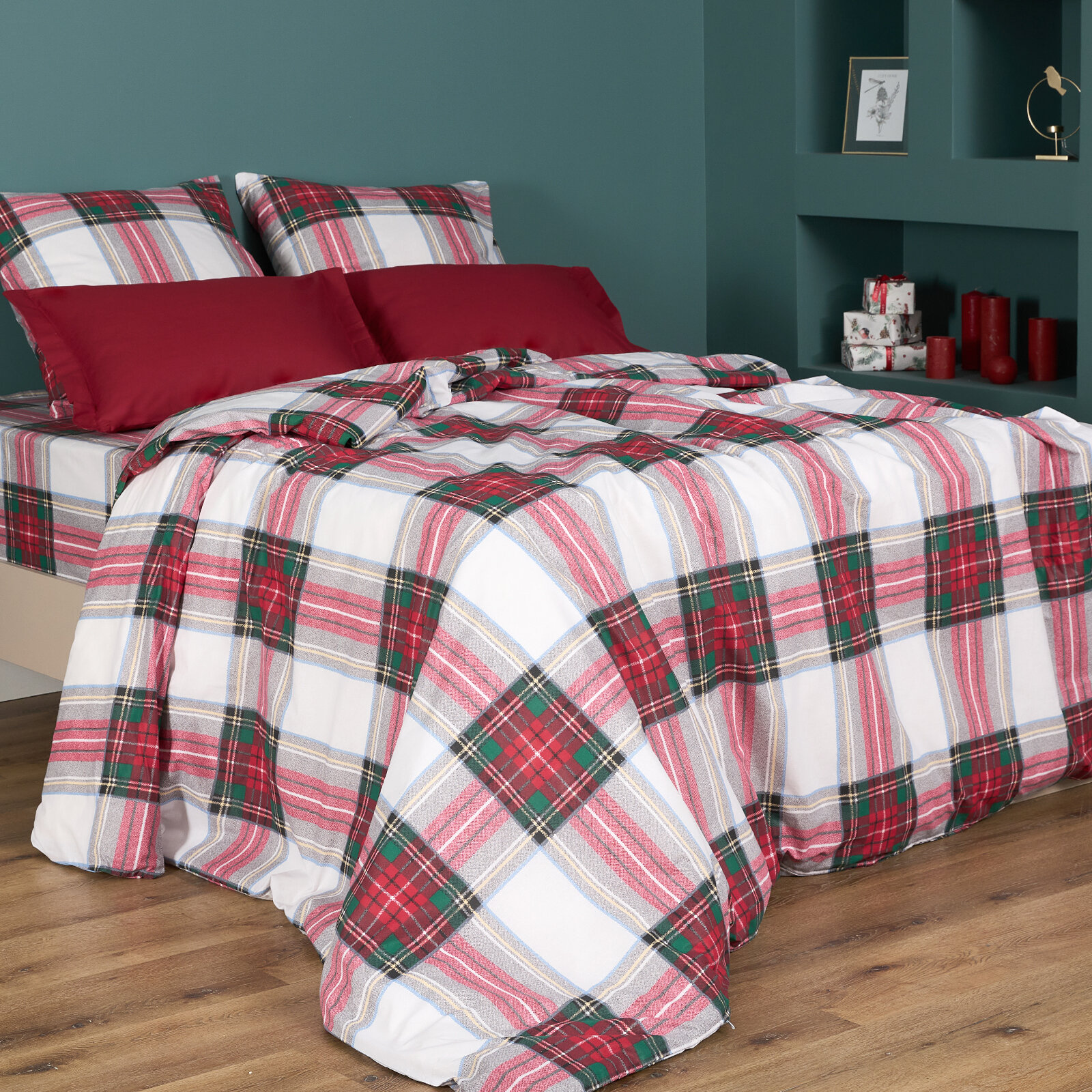 Постельное белье 1.5-спальное COZY HOME "Winter Tartan", перкаль (хлопок), 70х70, белый/красный, клетка/новогоднее