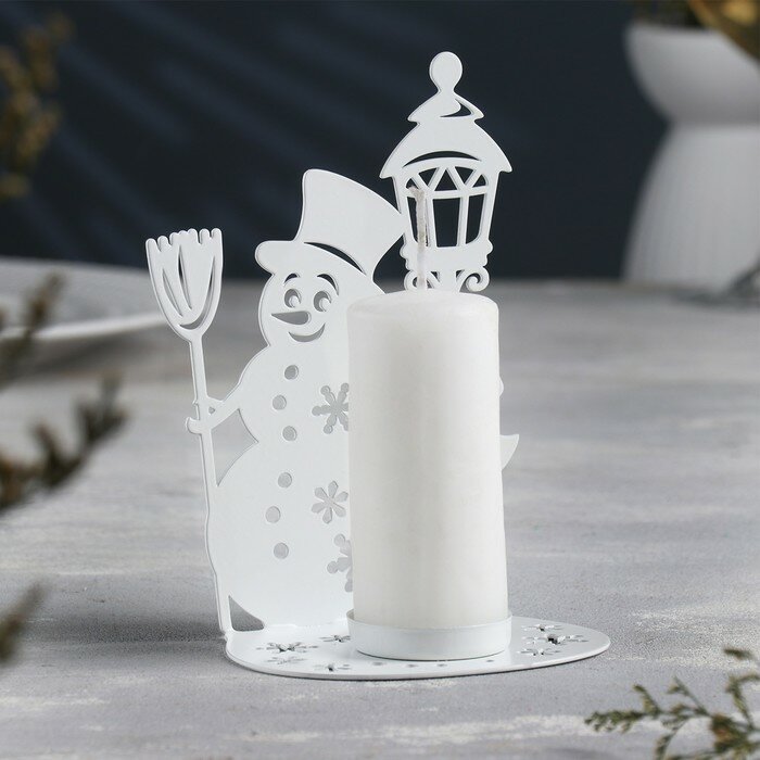 Подсвечник "Снеговик" металл на одну свечу, 10,7х15 см, белый 9928323 - фотография № 1