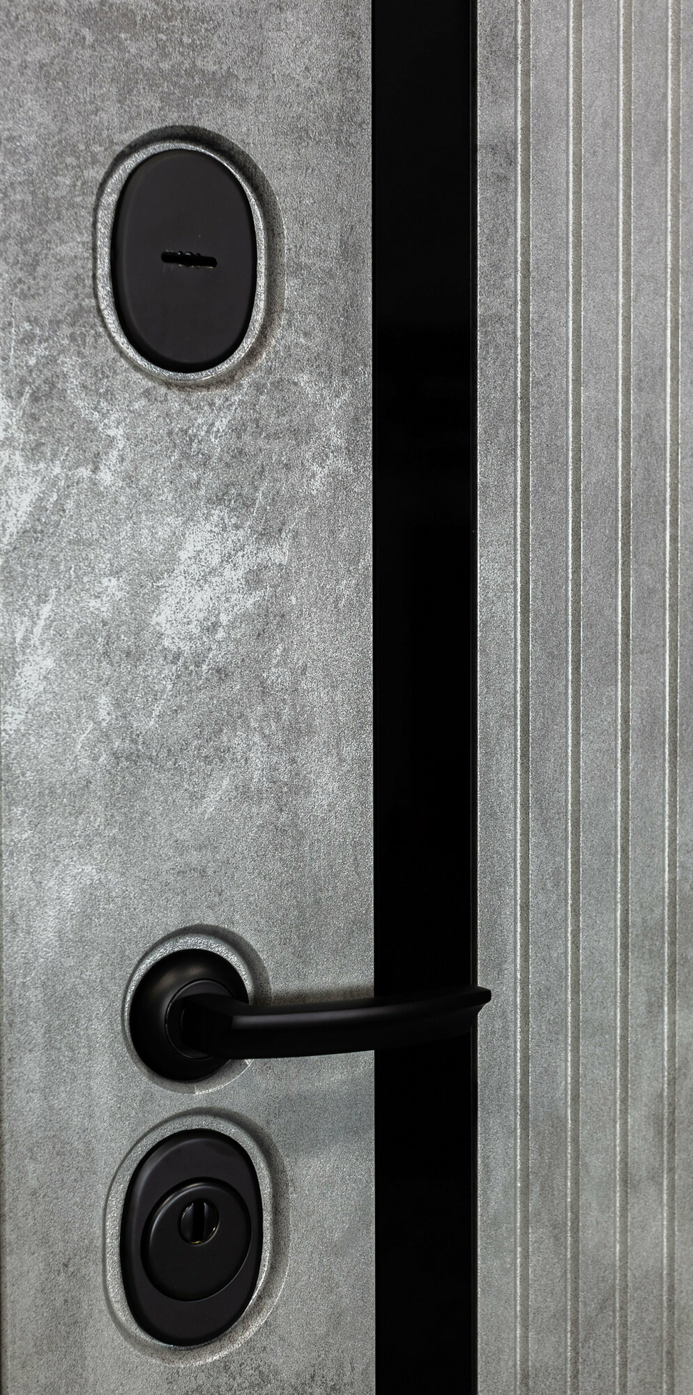 Дверь входная металлическая DIVA ДХ-46 Зеркало 2050x960 Правая Бетон темный - Д15 Белый софт, тепло-шумоизоляция, антикоррозийная защита для квартиры - фотография № 5
