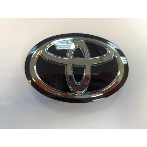 Перед эмблема Toyota Corolla Harrier 4500₽