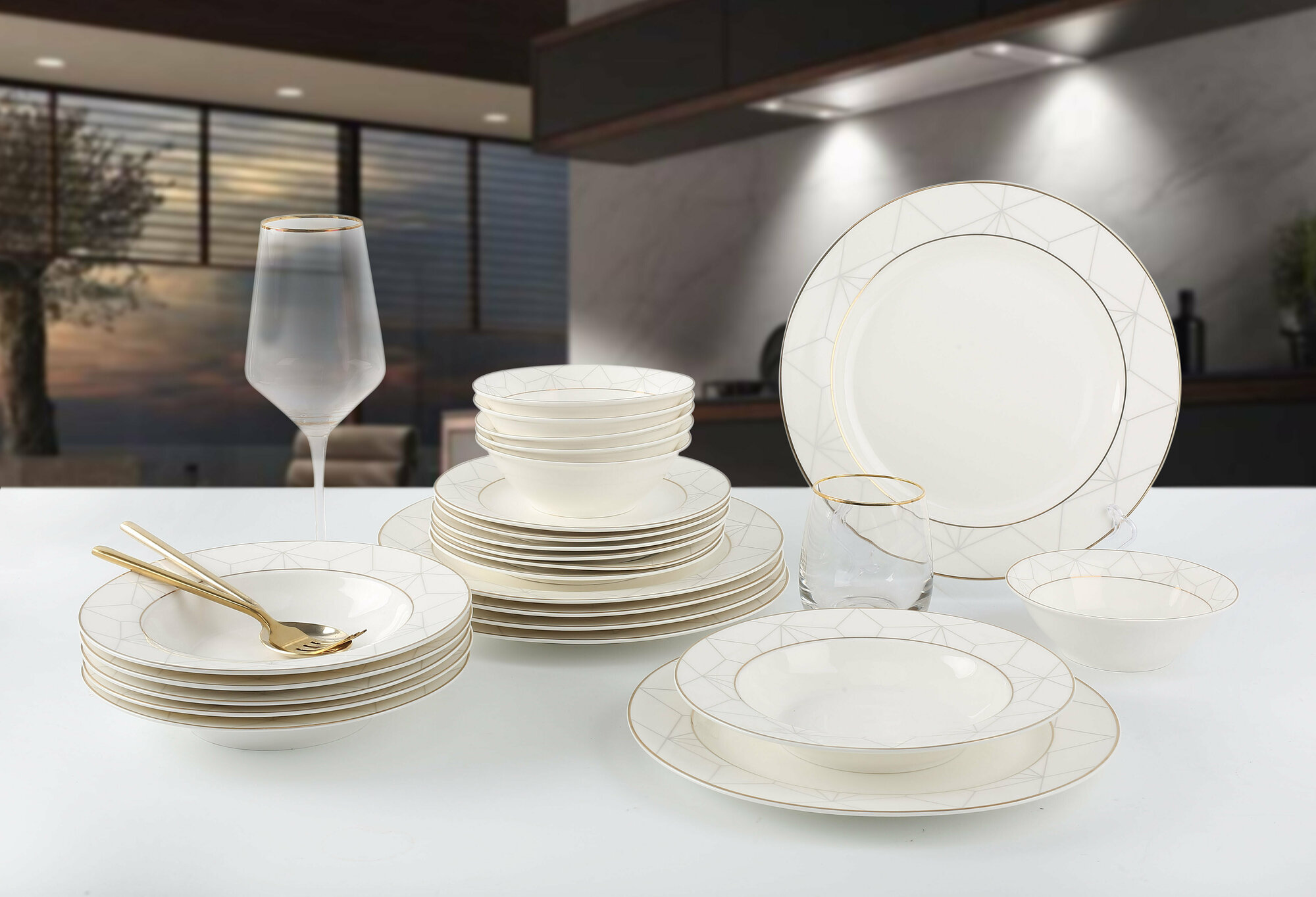 фото Набор столовой посуды Arya Exclusive Belle из 24 предметов на 6 персон