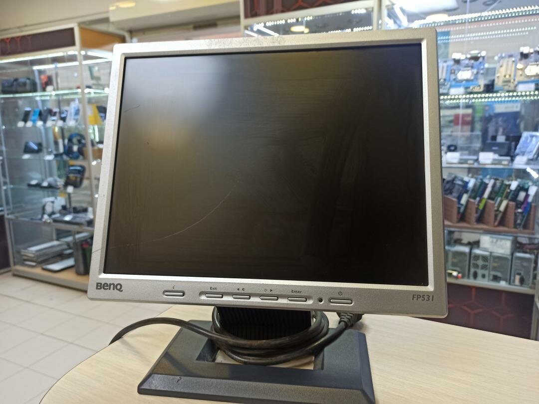 15" Монитор BenQ FP531, 1024x768, 75 Гц, TN