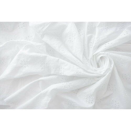 Ткань белое шитье с цветами и листиками