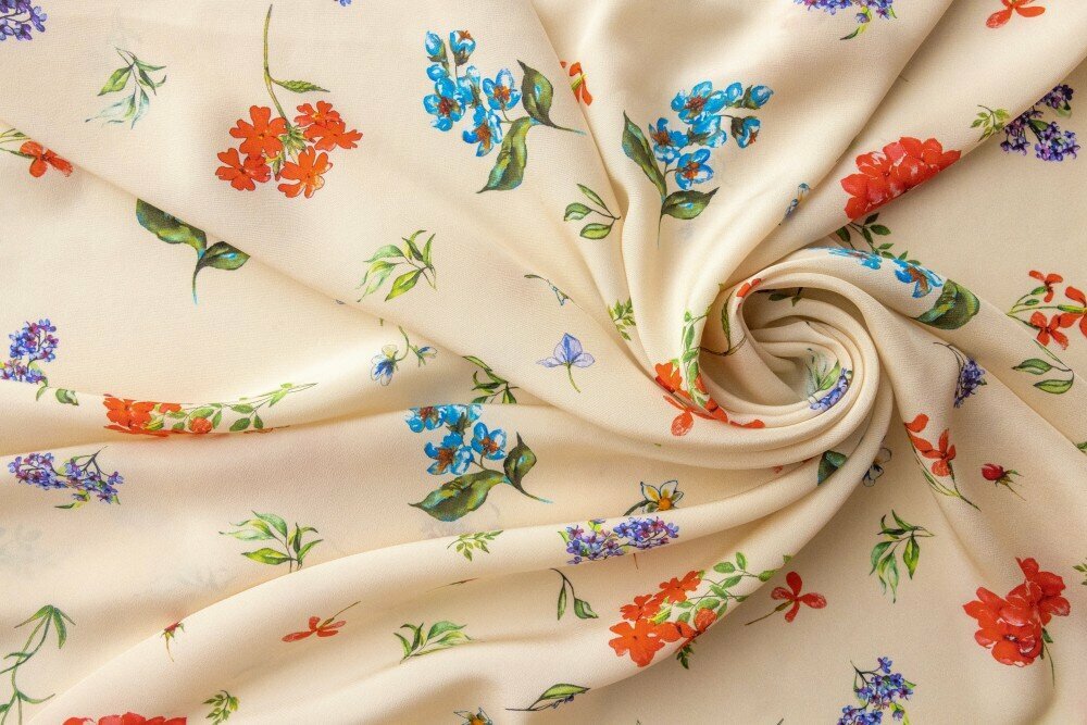 Ткань сливочный крепдешин с цветами