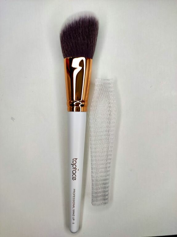 Topface Кисть для макияжа F05 "Contour Brush" для контурирования PT901