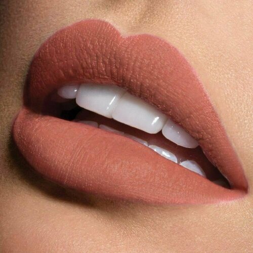 Помада матовая стойкая