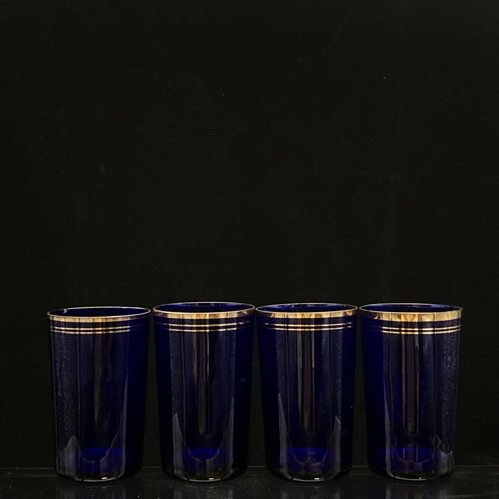 Набор из 4 стопок из цветного стекла, стекло, 1970-1990 гг.