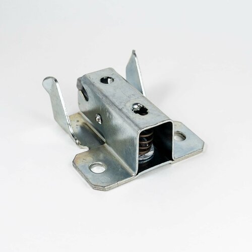 Самара 210995606010 Замок крышки багажника ВАЗ-21099 Самара 584₽