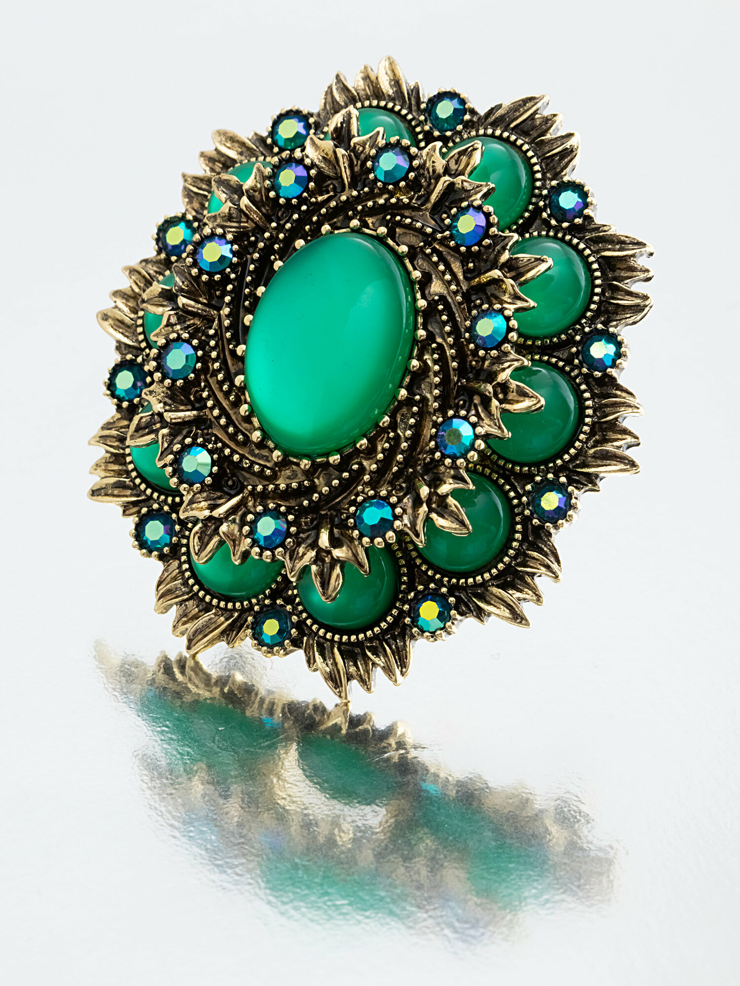 Брошь ЖемАрт, кошачий глаз синтетический, зеленый — фото 1