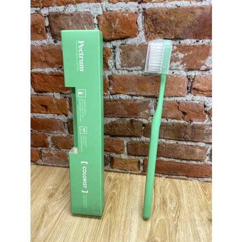 Pectrum Dental Care Nano Silver Colorist 24 Light Green Зубная щетка c наночастицами серебра и сверхтонкой двойной щетиной средней и мягкой жесткости Зеленая