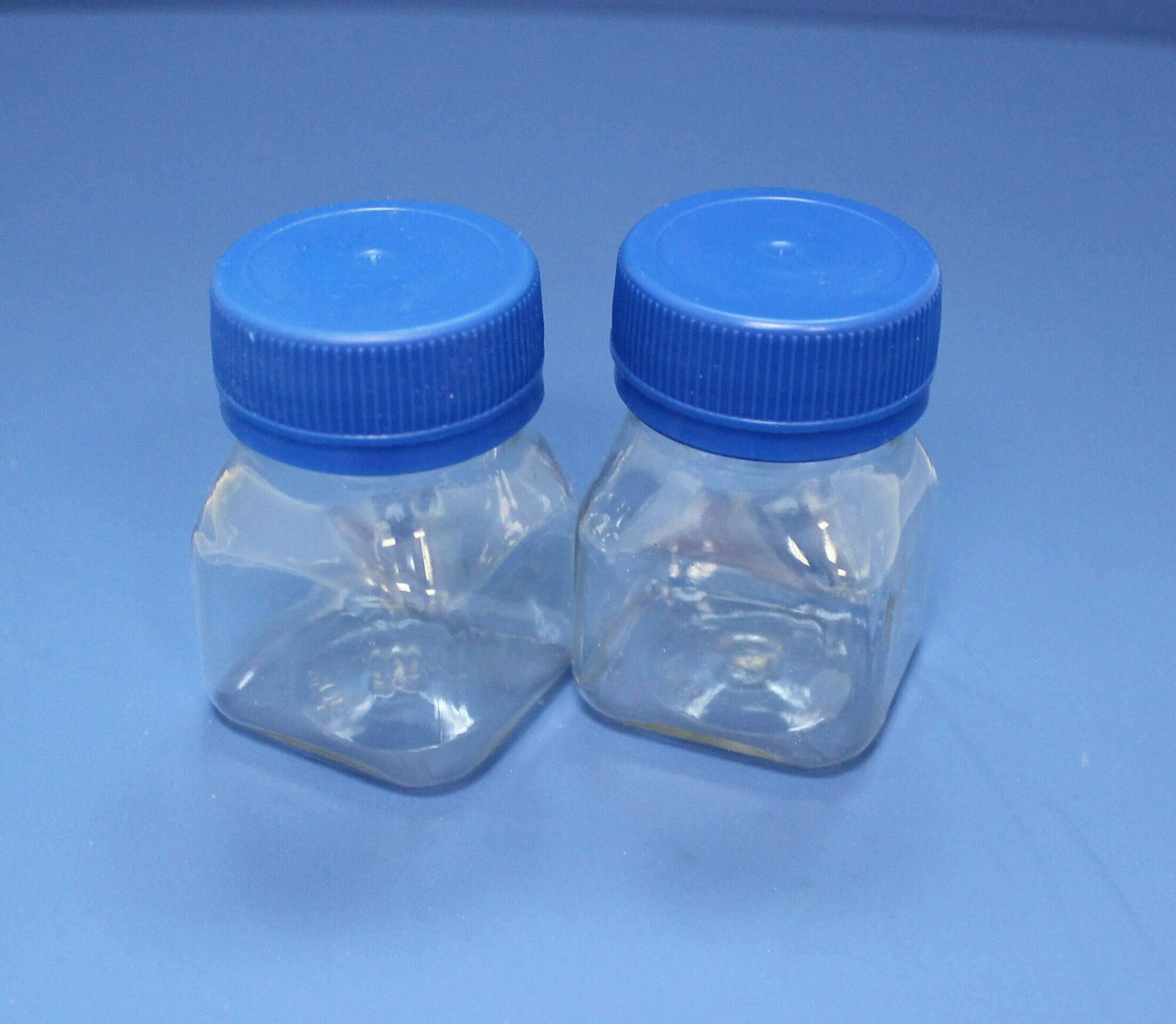 фото Mazhor Models Набор из 2 пластиковых квадратных баночек с крышкой по 40 мл.