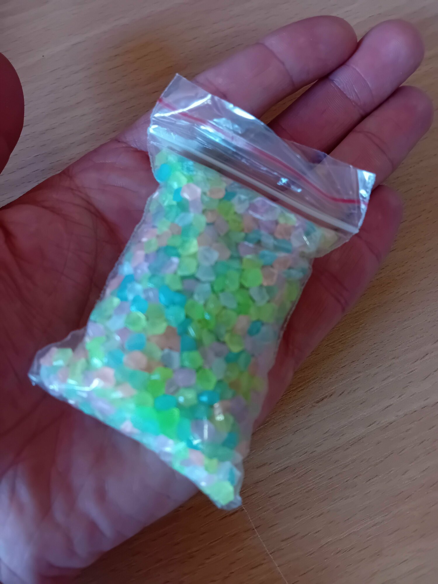 фото 35гр. Камни светящиеся для сада, аквариума, декор интерьера