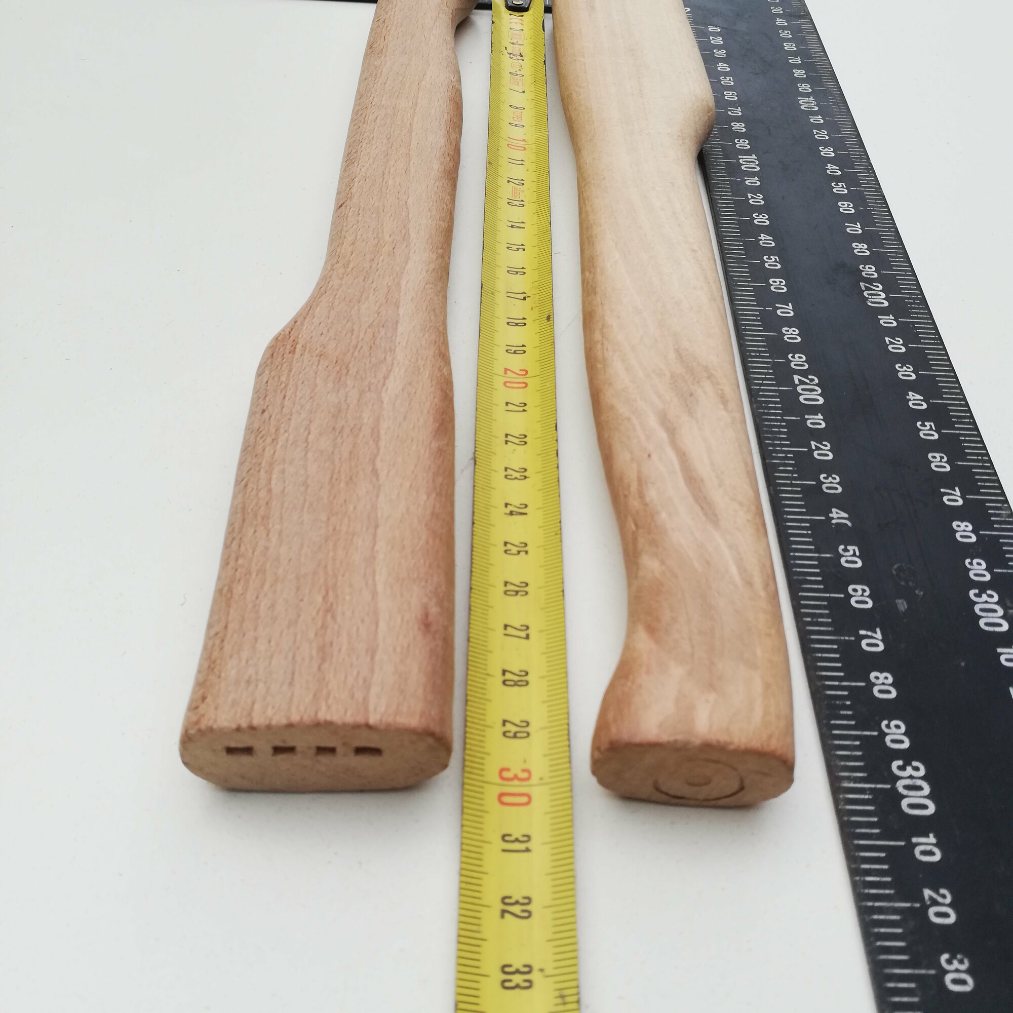 Топорище универсальное, из твердых пород древесины (30 см) - фотография № 3