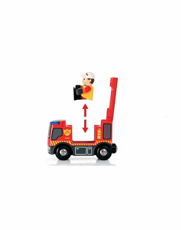 Игровой набор Brio Железная дорога - Пожарная станция со световыми и звуковыми эффектами - фото №19