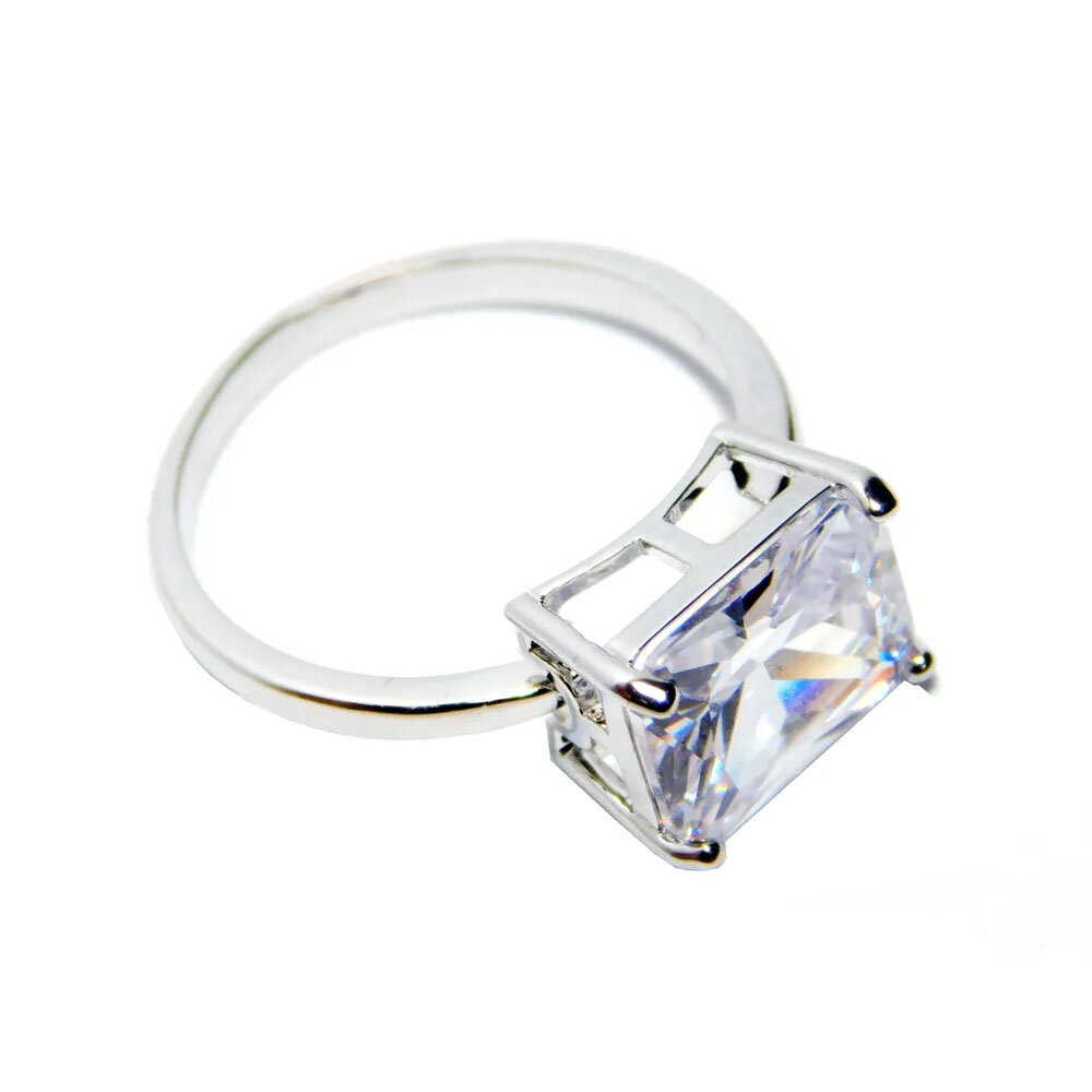 Кольцо помолвочное Art Decor  стекло  размер 17  белый