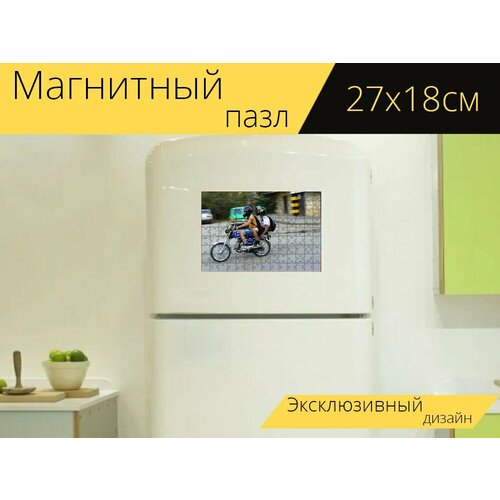 фото Магнитный пазл "мотоцикл, мопед, подростки" на холодильник 27 x 18 см. lotsprints