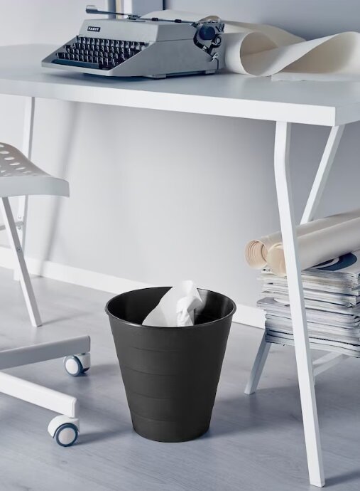 Мусорное ведро для кухни IKEA Fniess, пластик, 10л, чёрное, 28см x 28см — фото 1