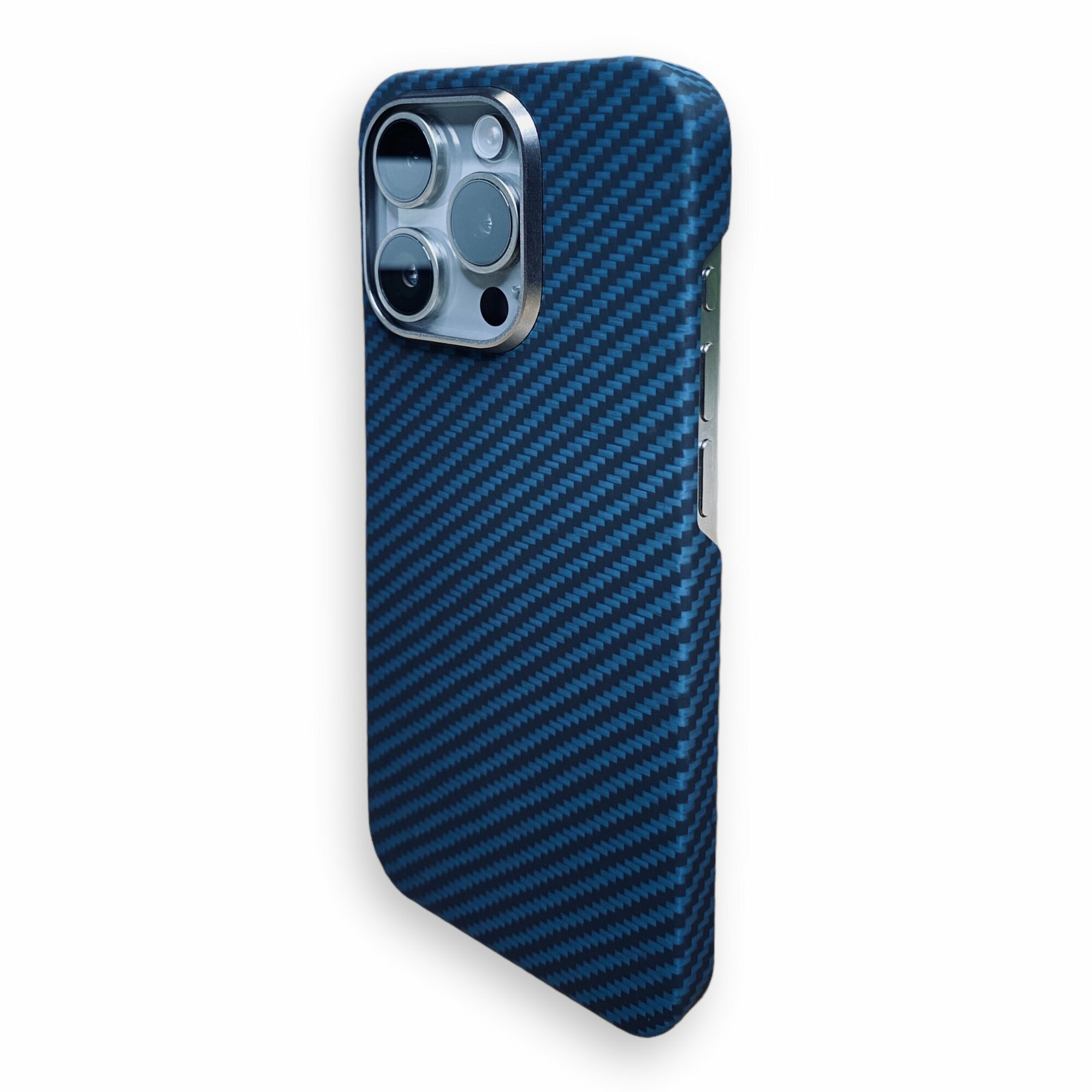 Чехол карбоновый для iPhone 15 pro Max (MagSafe) Кевларовый из арамидного волокна, ультратонкий, сверхпрочный. Чёрный/Синий